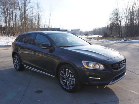 Used 2015 Volvo V60 T5 Cross Country w/ Protection Package image 7