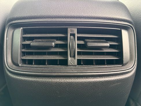 Used 2018 Honda CR-V LX image 32