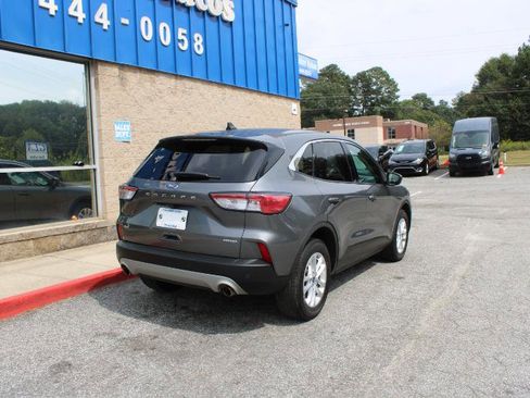 Used 2022 Ford Escape SE image 4