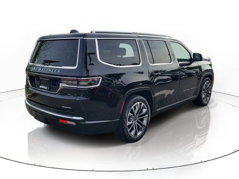 Used 2022 Jeep Grand Wagoneer Series II AWD/4WD image 2