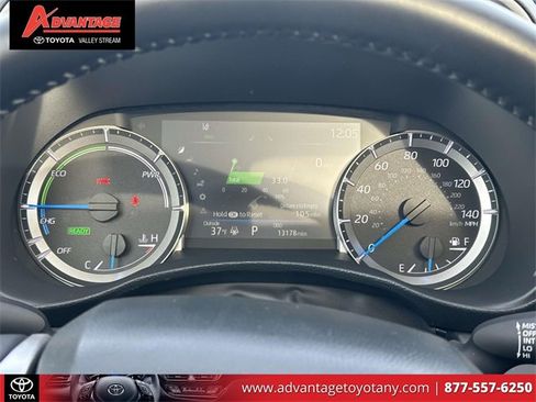 Used 2025 Toyota Highlander XLE image 28