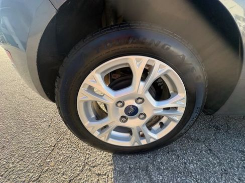 Used 2014 Ford Fiesta SE FWD image 11