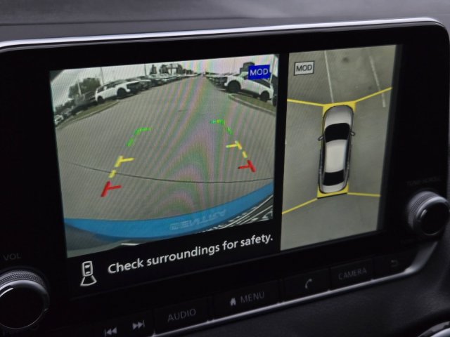 Used 2024 Nissan Sentra SR w/ SR Premium Package FWD image 21