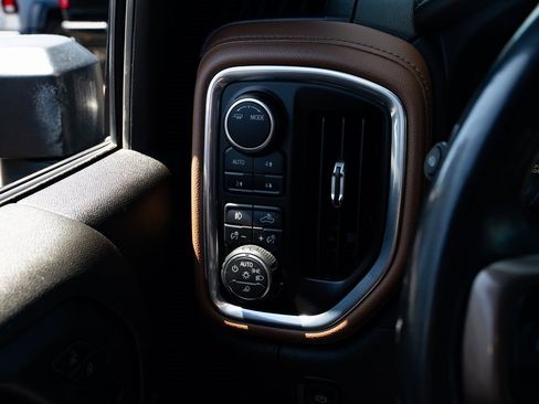 Used 2023 Chevrolet Silverado 3500 High Country w/ Z71 Off-Road Package image 14