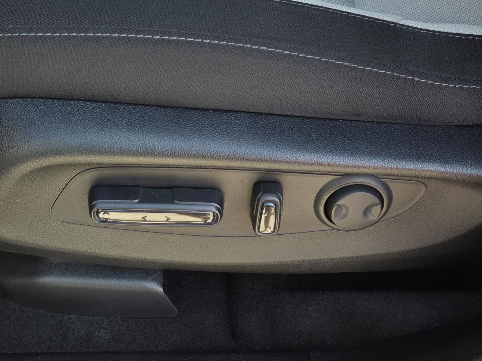 Used 2025 Honda CR-V EX image 28