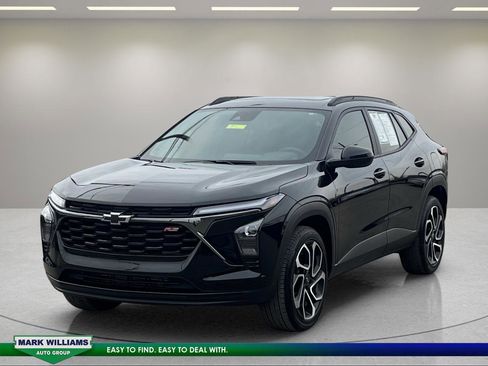 Used 2024 Chevrolet Trax RS w/ Sunroof Package image 8