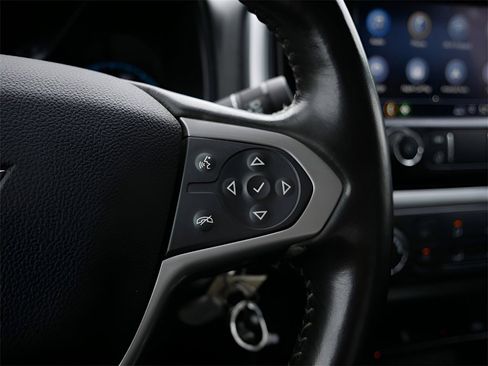 Used 2020 Chevrolet Colorado LT w/ Safety Package image 19