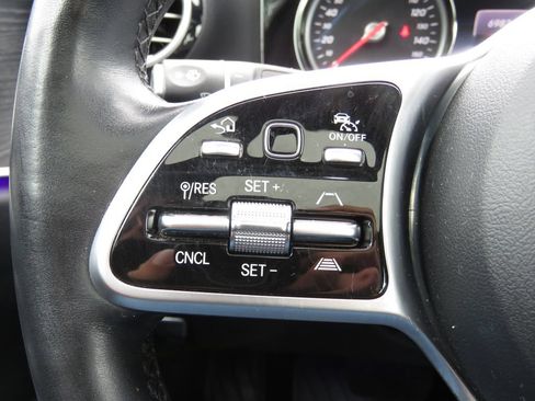 Used 2019 Mercedes-Benz E 300 4MATIC image 21