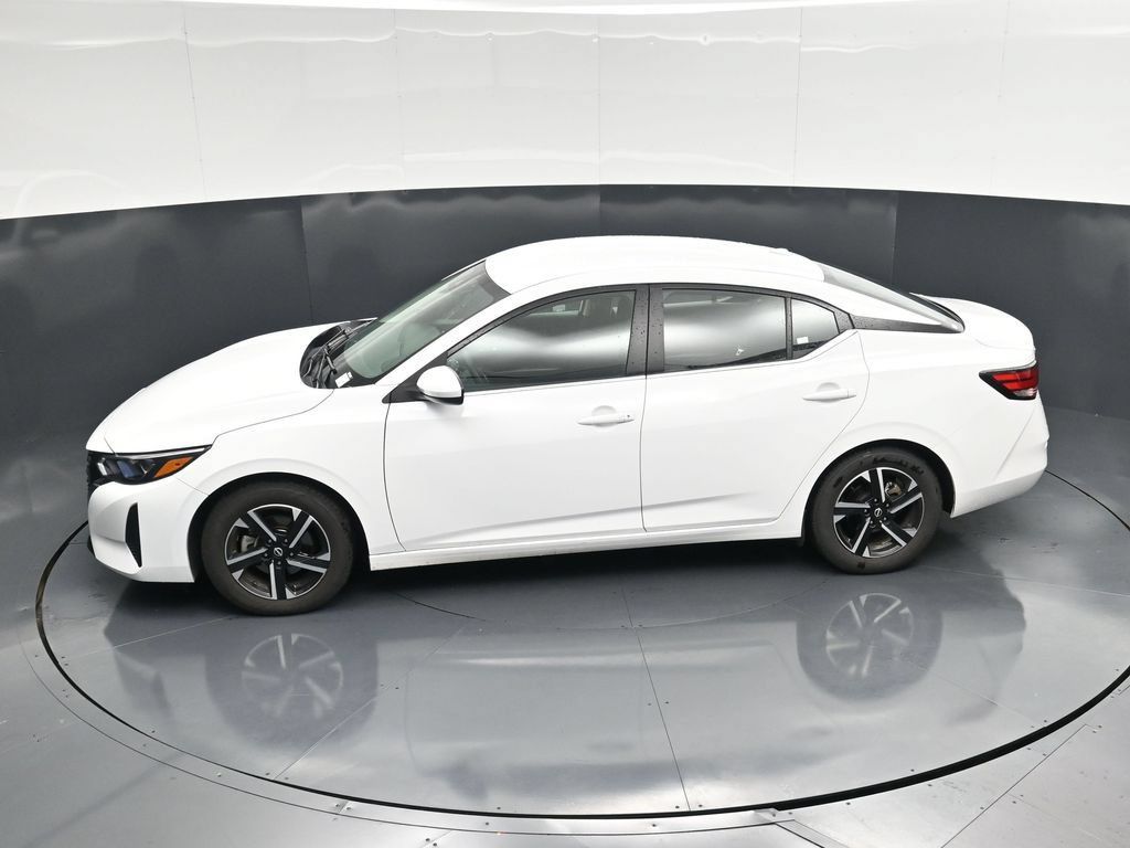 Used 2024 Nissan Sentra SV FWD image 46