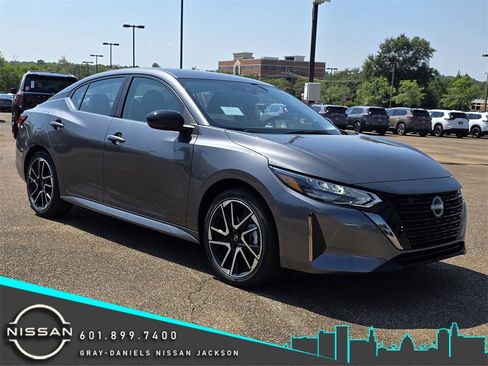 New 2025 Nissan Sentra SR image 1