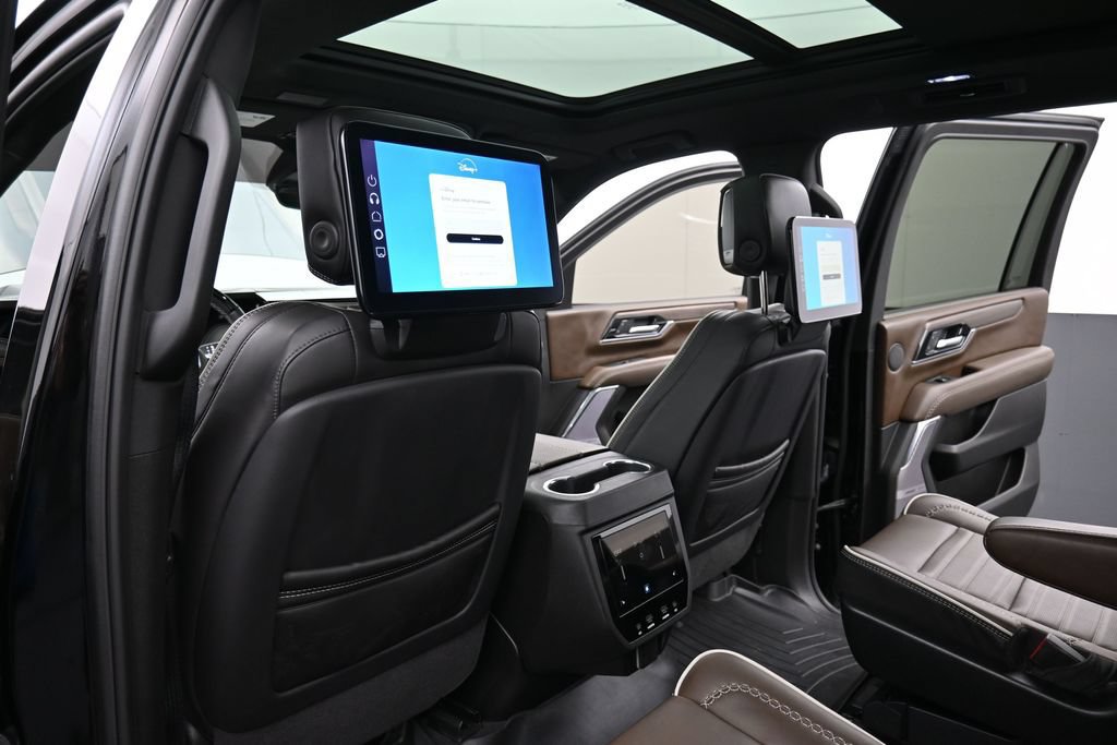 Used 2025 GMC Yukon XL Denali Ultimate w/ LPO, Floor Liner Package AWD/4WD image 15