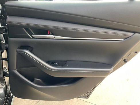 Used 2025 MAZDA MAZDA3 s FWD image 23