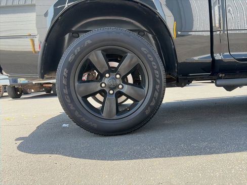 Used 2018 RAM 1500 Express w/ Express Value Package image 9