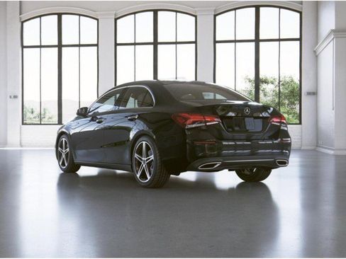 Certified 2022 Mercedes-Benz A 220 4MATIC image 40