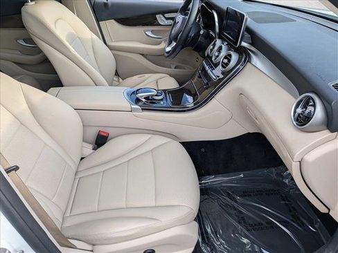 Used 2016 Mercedes-Benz GLC 300 4MATIC image 20
