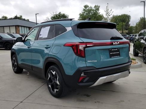 Used 2026 Kia Seltos EX AWD/4WD image 3