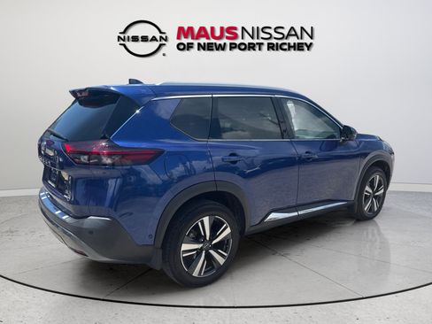 Used 2022 Nissan Rogue SL w/ SL Premium Package FWD image 12