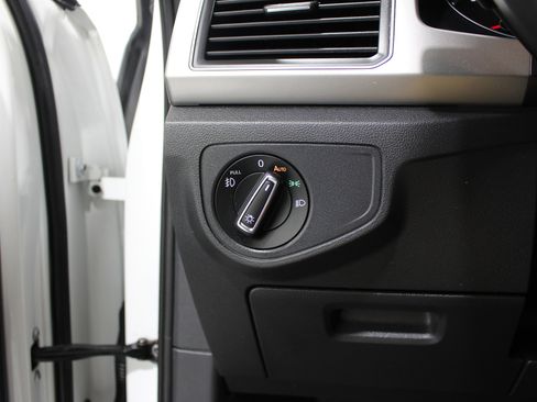 Used 2018 Volkswagen Atlas SE image 9