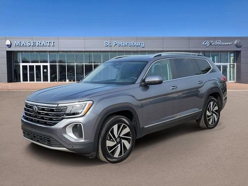 Used 2025 Volkswagen Atlas SEL AWD/4WD image 2