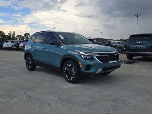 New 2026 Kia Seltos S FWD image 2