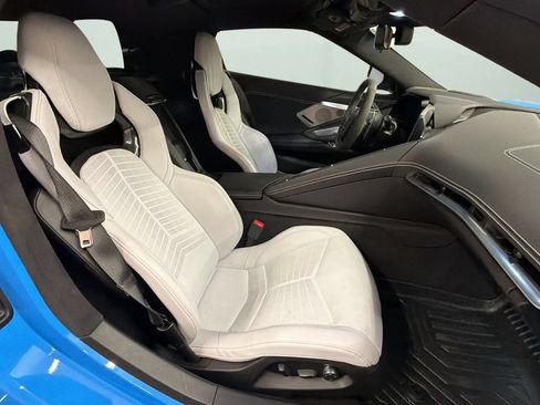 Used 2022 Chevrolet Corvette Stingray Premium Cpe w/ Z51 Performance Package RWD image 24