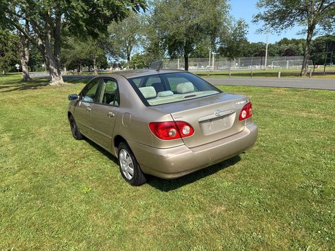 Used 2005 Toyota Corolla LE w/ Audio Value Pkg FWD image 13