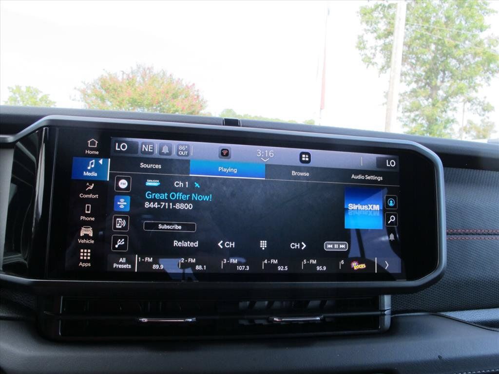 Used 2026 Jeep Wrangler Unlimited Rubicon AWD/4WD image 11