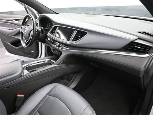 Used 2024 Buick Enclave Premium image 28