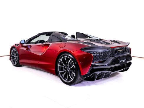 Used 2025 McLaren Artura Spider RWD image 5