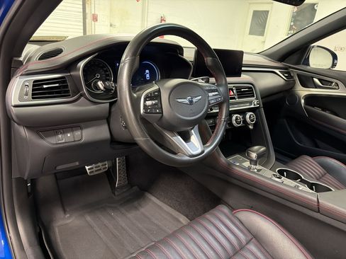 Used 2023 Genesis G70 2.0T w/ Sport Prestige Package RWD image 4