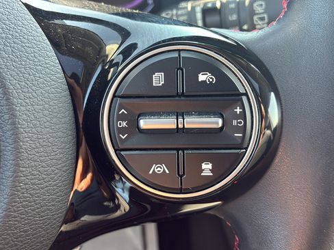 Used 2025 Kia Soul GT-Line w/ GT-Line Technology Package FWD image 25