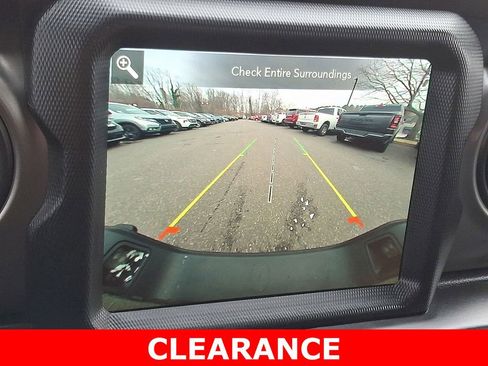 Used 2022 Jeep Gladiator Willys image 19