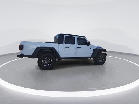 Used 2024 Jeep Gladiator Mojave AWD/4WD image 5