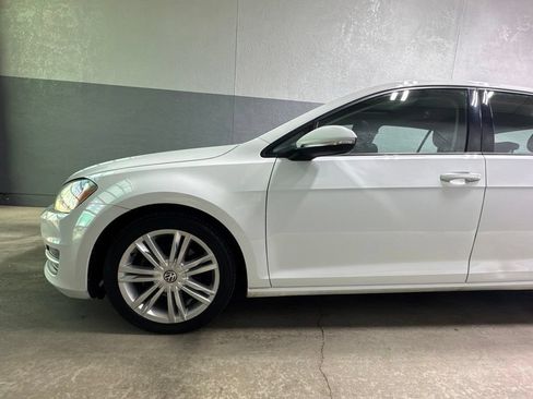 Used 2015 Volkswagen Golf TDI SE FWD image 4