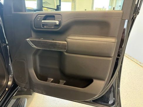 Used 2022 Chevrolet Silverado 3500 LTZ AWD/4WD image 42