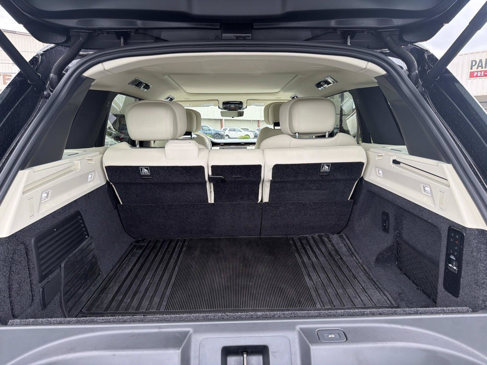Used 2024 Land Rover Range Rover Long Wheelbase Autobiography AWD/4WD image 8