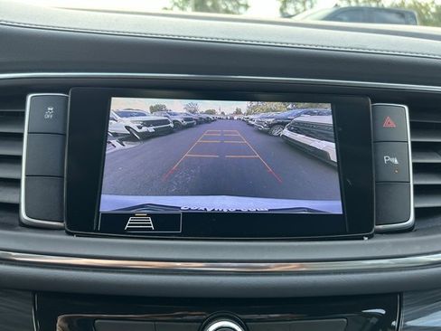 Used 2021 Buick Enclave Essence w/ Sound and Sites Package image 25
