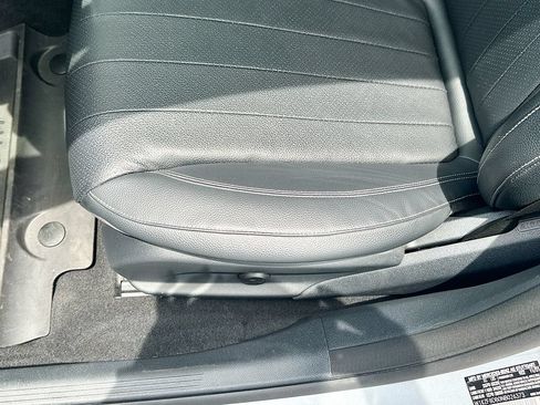 Used 2022 Mercedes-Benz E 350 Sedan w/ AMG Line Exterior image 9