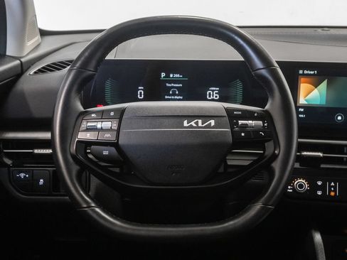 Used 2026 Kia Sportage LX FWD image 12