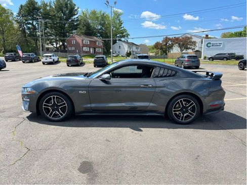 Used 2018 Ford Mustang GT RWD image 8