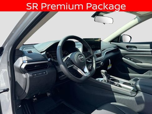 Certified 2025 Nissan Altima 2.5 SR w/ SR Premium Package FWD image 9