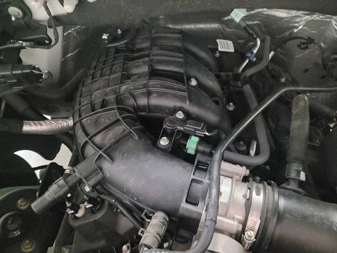 Used 2015 Ford F150 XLT w/ Equipment Group 301A Mid RWD image 30