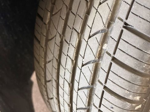 Used 2024 Nissan Versa SR w/ Trunk Package image 4