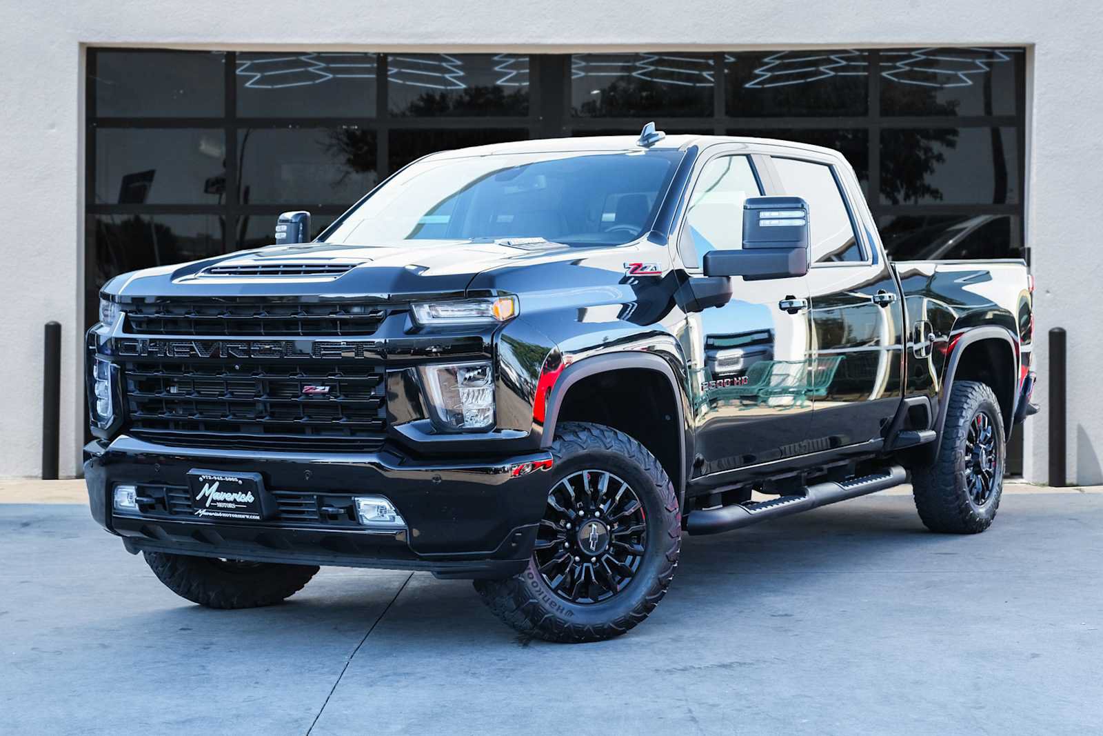 Used 2022 Chevrolet Silverado 2500 LTZ w/ LTZ Plus Package AWD/4WD image 1