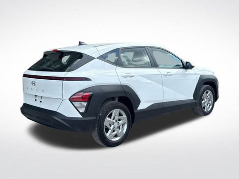 Used 2025 Hyundai Kona SE FWD image 6