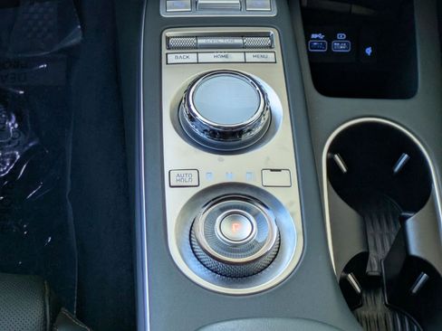Used 2023 Genesis GV70 2.5T w/ Advanced Package AWD/4WD image 20