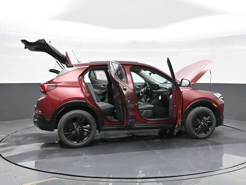 Used 2025 Buick Encore GX Sport Touring w/ Advanced Technology Package AWD/4WD image 37
