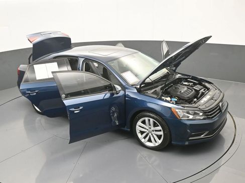 Used 2019 Volkswagen Passat 2.0T Wolfsburg image 62