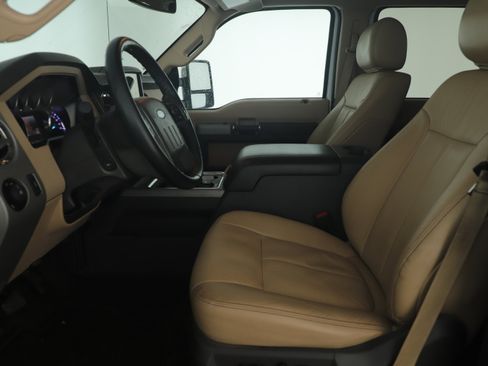 Used 2015 Ford F250 Lariat w/ Lariat Ultimate Package image 19