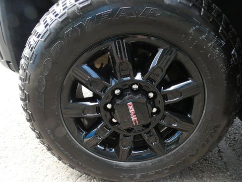 Certified 2025 GMC Sierra 2500 AT4 w/ AT4 Premium Plus Package AWD/4WD image 8